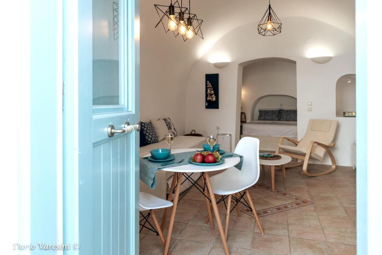 Willa Santorinian Lava House Pýrgos Zewnętrze zdjęcie