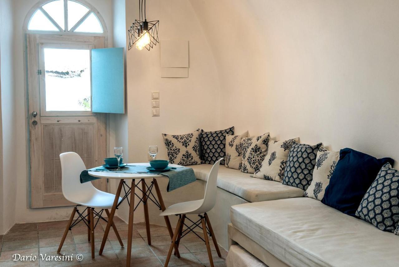 Willa Santorinian Lava House Pýrgos Zewnętrze zdjęcie