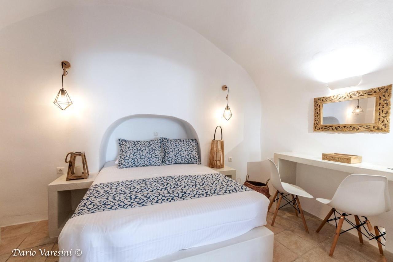 Willa Santorinian Lava House Pýrgos Zewnętrze zdjęcie
